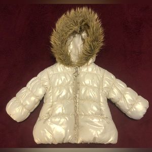 Pistachio puffer gold coat